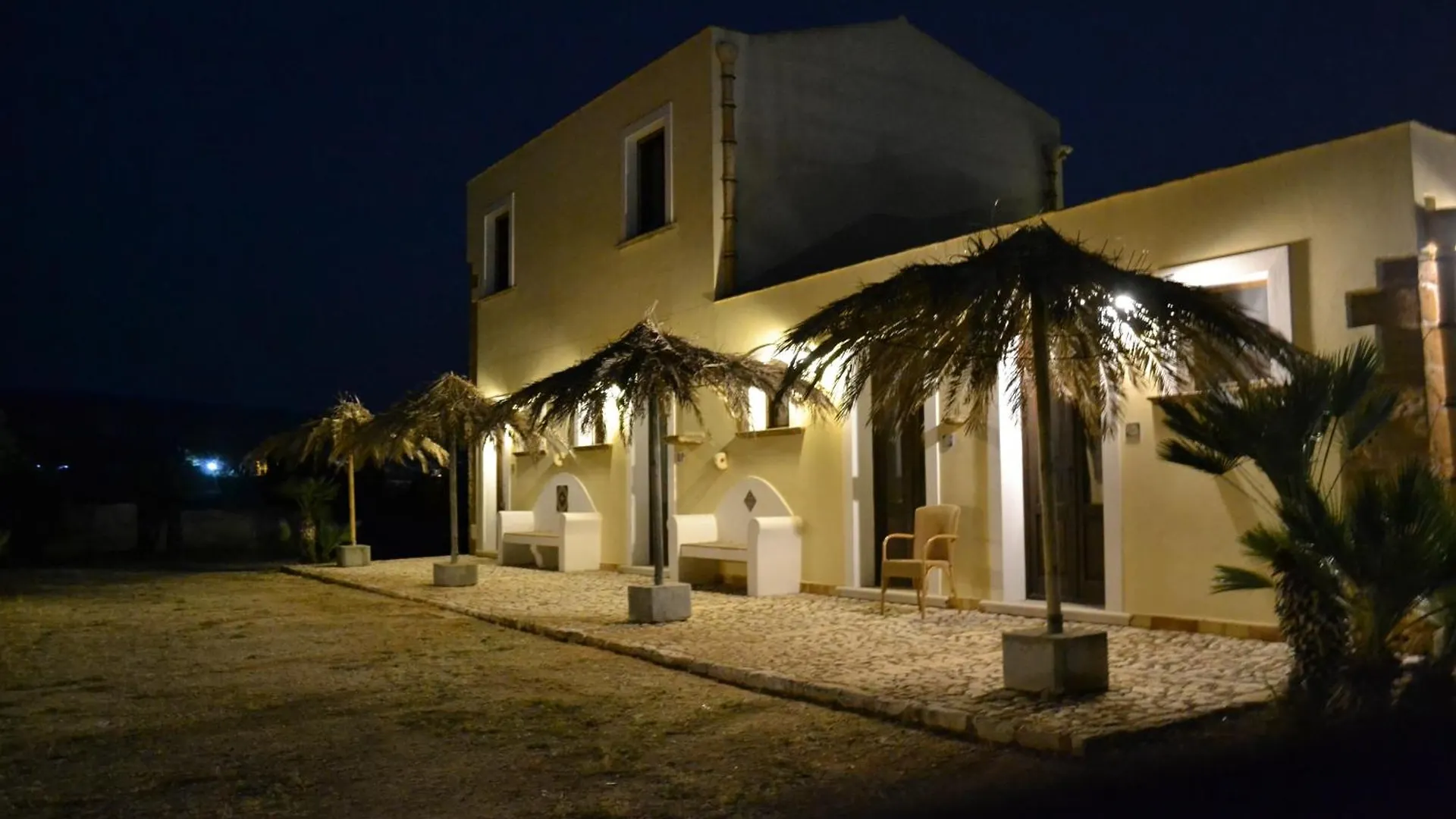 Hotel Cala Buguto Custonaci 0*,  Italia